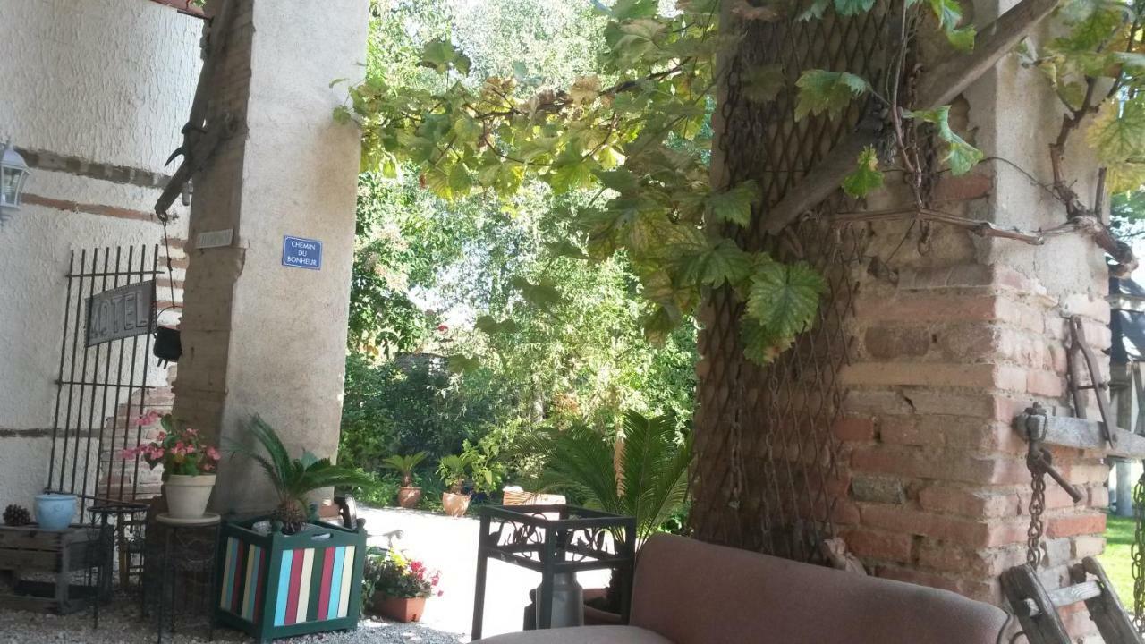 Le Clos De Saint Amour มงโตบ็อง ภายนอก รูปภาพ